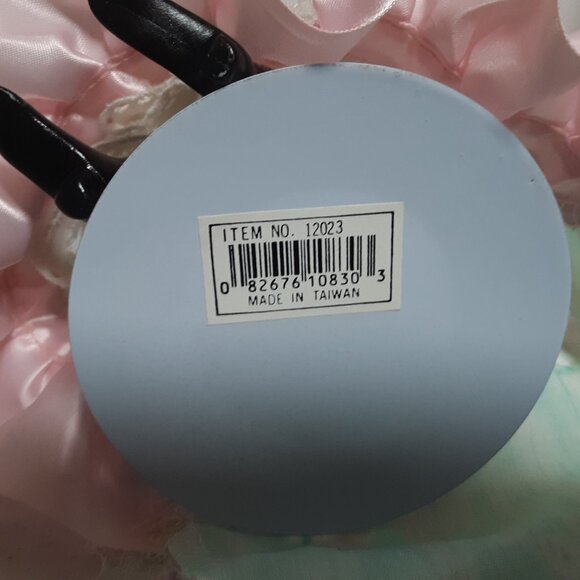 4 Vintage 9" Dolls - Lovely ladies with Stand - Picture 7 of 7